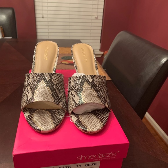 Slip on snakeskin print heels. - Picture 2 of 5